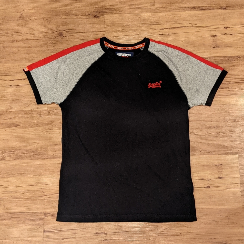 Superdry Black Tee with Gray Sleeves and Red Accents